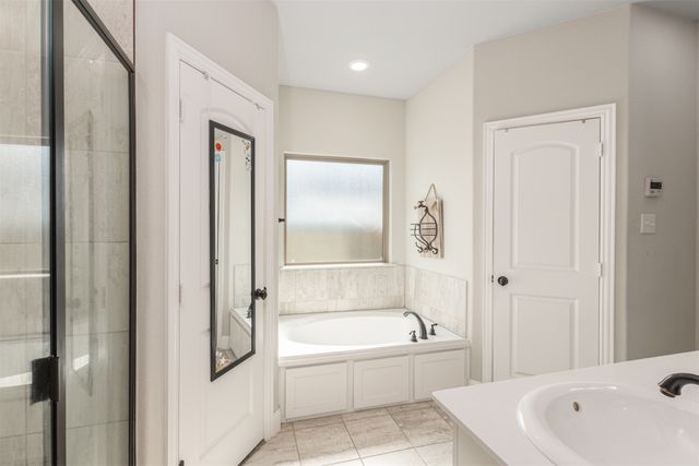 627 Redwood Drive, Greenville, TX 75402