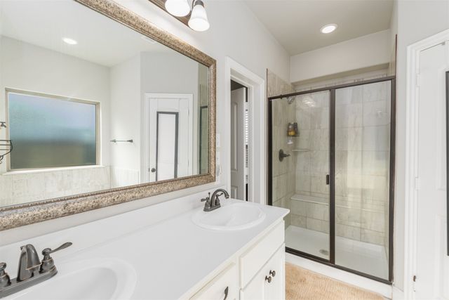 627 Redwood Drive, Greenville, TX 75402