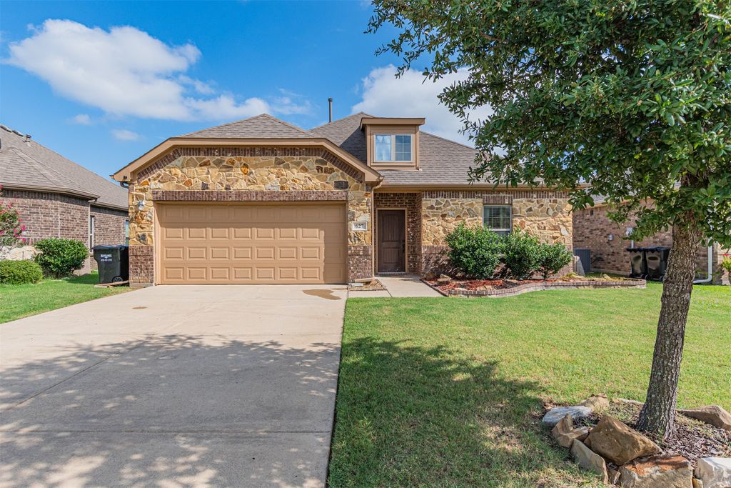 627 Redwood Drive, Greenville, TX 75402