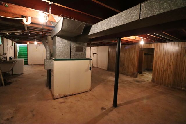 8343 W Pahs Road, Michigan City, IN 46360
