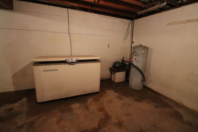 8343 W Pahs Road, Michigan City, IN 46360