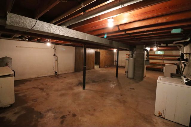 8343 W Pahs Road, Michigan City, IN 46360