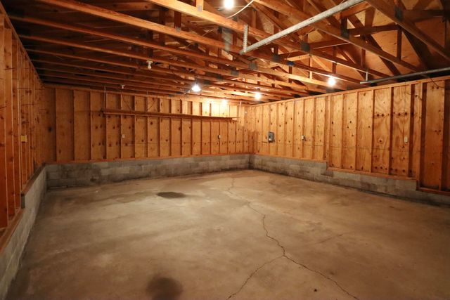 8343 W Pahs Road, Michigan City, IN 46360
