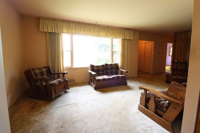 8343 W Pahs Road, Michigan City, IN 46360