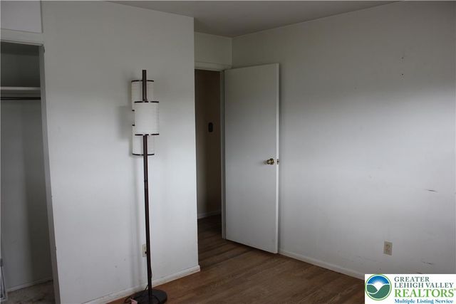 2104 Pinehurst Road, Bethlehem City, PA 18018