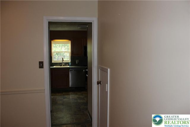 2104 Pinehurst Road, Bethlehem City, PA 18018