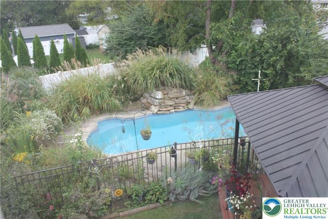 2104 Pinehurst Road, Bethlehem City, PA 18018
