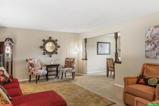 1811 S 167th Avenue Circle, Omaha, NE 68130