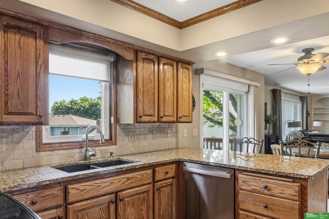 1811 S 167th Avenue Circle, Omaha, NE 68130
