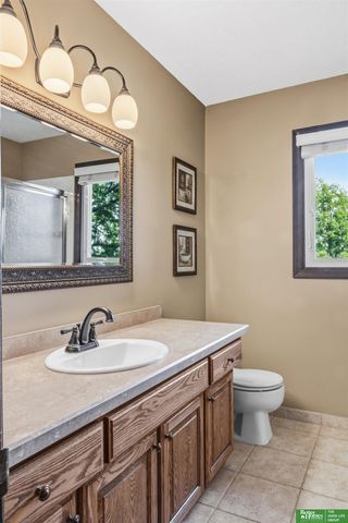 1811 S 167th Avenue Circle, Omaha, NE 68130