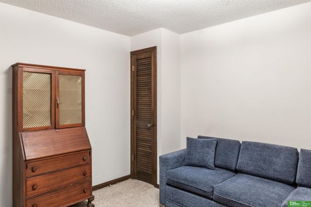 1811 S 167th Avenue Circle, Omaha, NE 68130