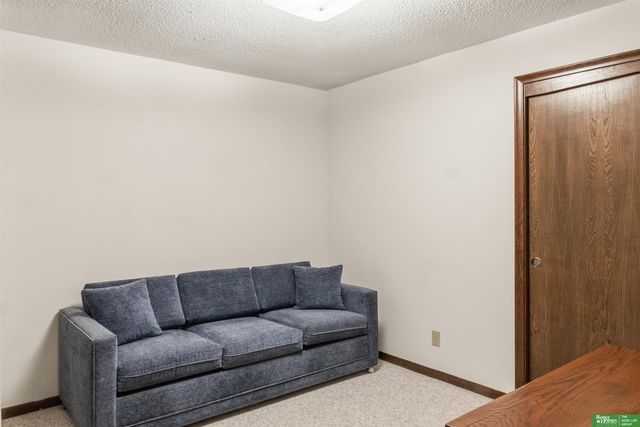 1811 S 167th Avenue Circle, Omaha, NE 68130