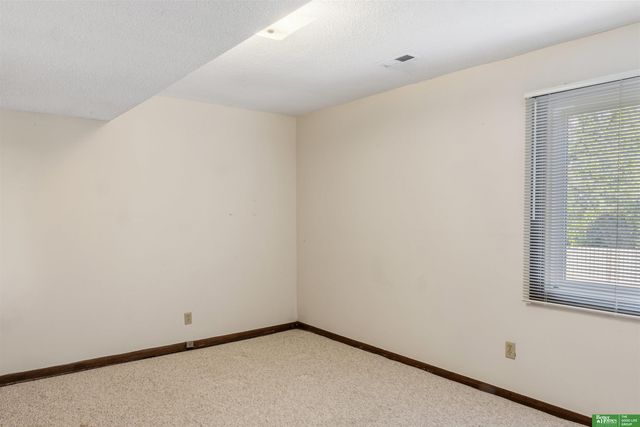 1811 S 167th Avenue Circle, Omaha, NE 68130