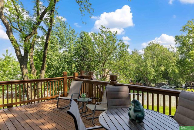 1811 S 167th Avenue Circle, Omaha, NE 68130