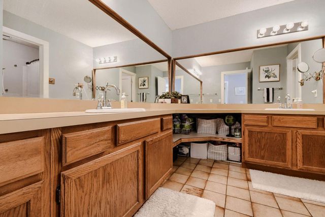 8862 Cottonwood Lane N, Maple Grove, MN 55369