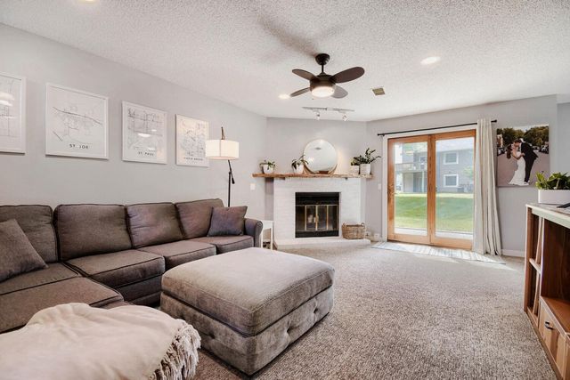 8862 Cottonwood Lane N, Maple Grove, MN 55369