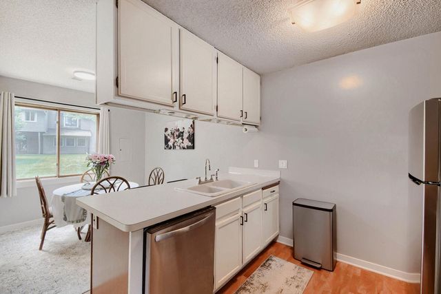 8862 Cottonwood Lane N, Maple Grove, MN 55369