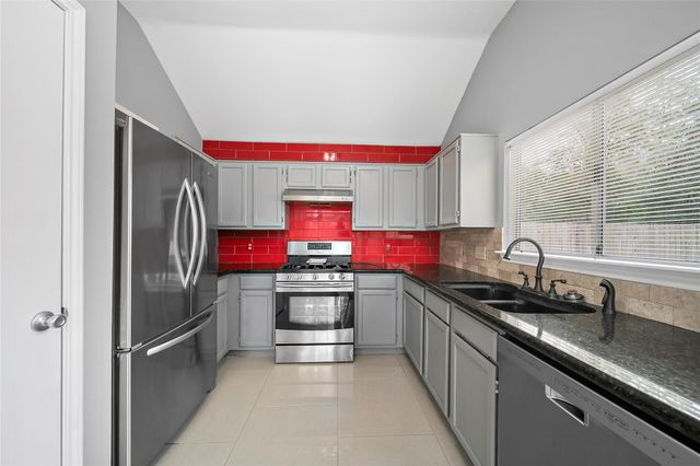 83 N Rushwing Circle, The Woodlands, TX 77381