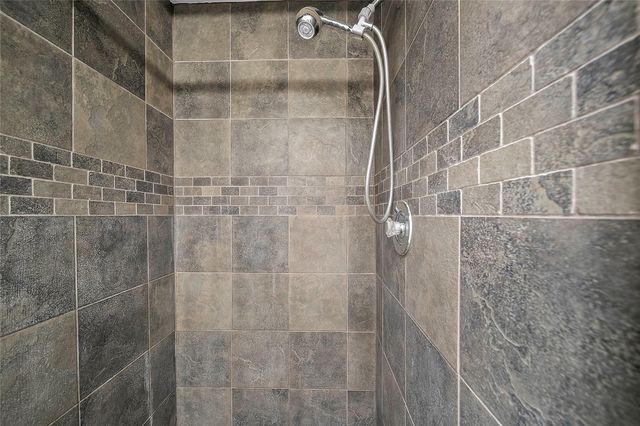 83 N Rushwing Circle, The Woodlands, TX 77381