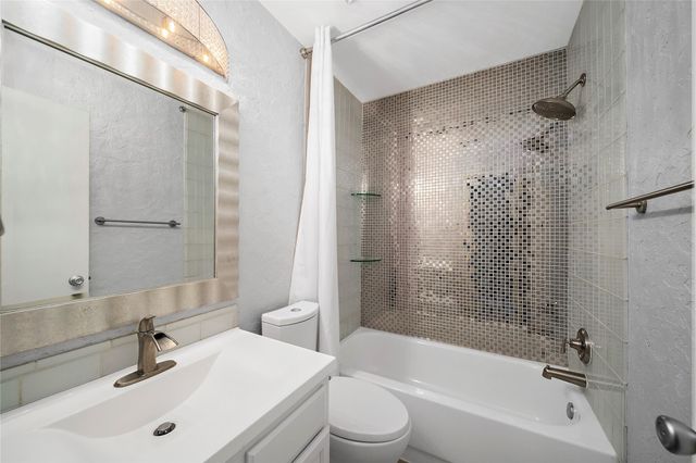 83 N Rushwing Circle, The Woodlands, TX 77381