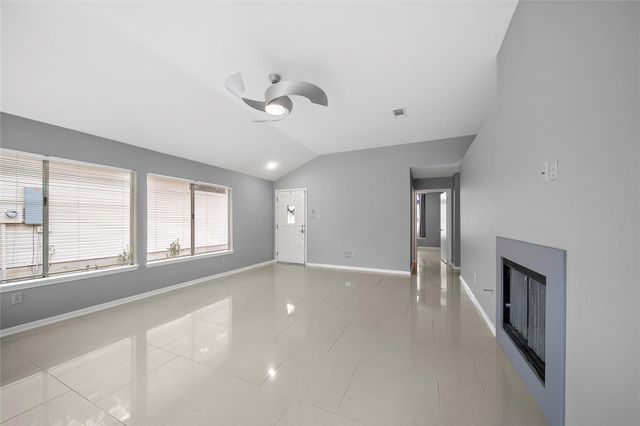 83 N Rushwing Circle, The Woodlands, TX 77381