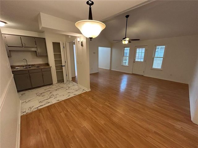 6352 Burnham Wood Place, Mobile, AL 36608