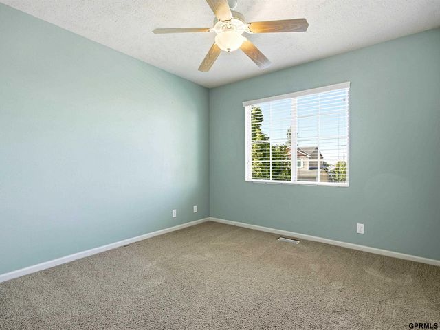 4511 Waterford Avenue, Bellevue, NE 68133