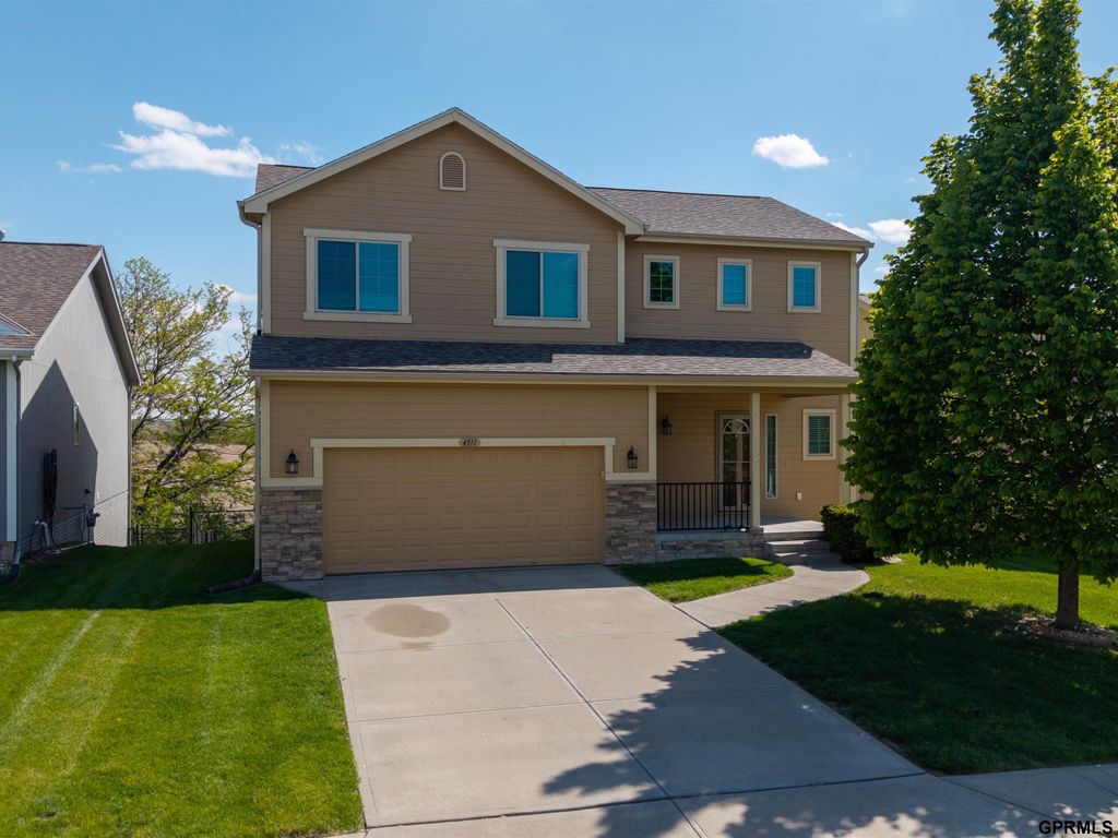 4511 Waterford Avenue, Bellevue, NE 68133