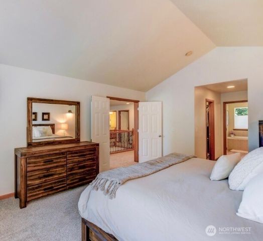 907 196th Place SW, Lynnwood, WA 98036