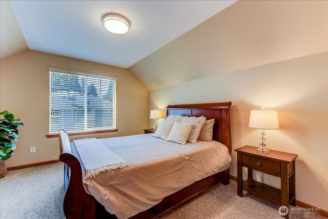 907 196th Place SW, Lynnwood, WA 98036