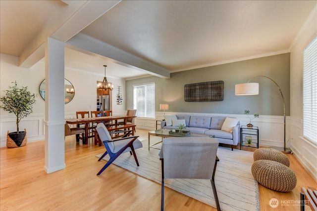 907 196th Place SW, Lynnwood, WA 98036