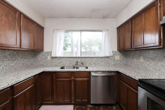 4623 Whispering Rock Lane, Spring, TX 77388