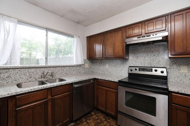 4623 Whispering Rock Lane, Spring, TX 77388
