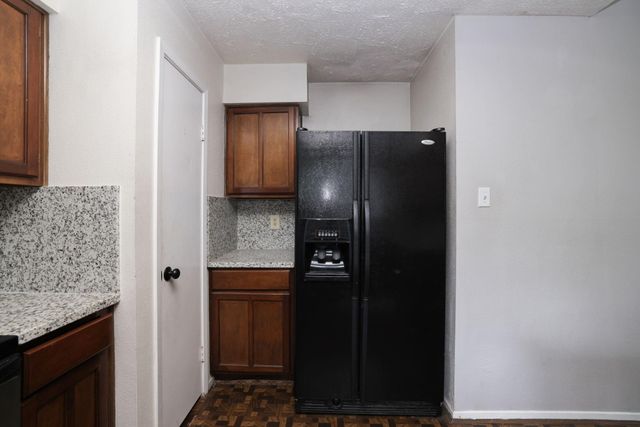 4623 Whispering Rock Lane, Spring, TX 77388