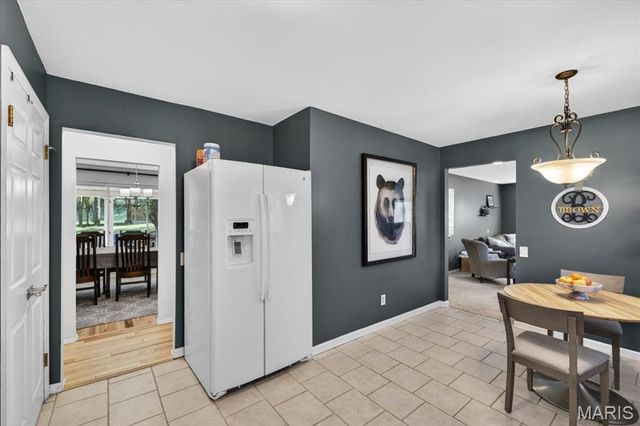 10720 Forest Path Drive, Sunset Hills, MO 63128