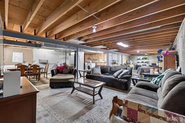 10720 Forest Path Drive, Sunset Hills, MO 63128