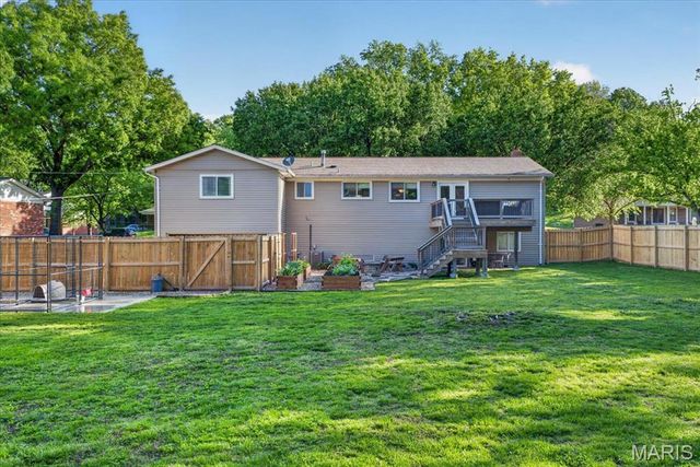 10720 Forest Path Drive, Sunset Hills, MO 63128