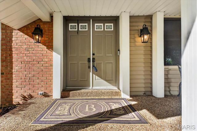 10720 Forest Path Drive, Sunset Hills, MO 63128