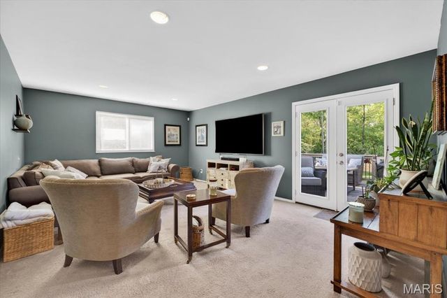 10720 Forest Path Drive, Sunset Hills, MO 63128