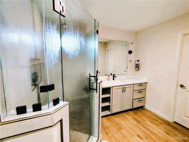 1011 W Sycamore Avenue, Alton, TX 78573