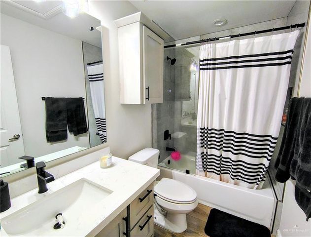 1011 W Sycamore Avenue, Alton, TX 78573