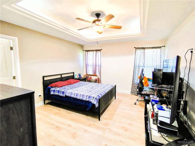 1011 W Sycamore Avenue, Alton, TX 78573