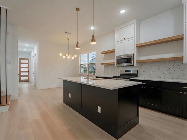 4715 Nome Street, Dallas, TX 75216