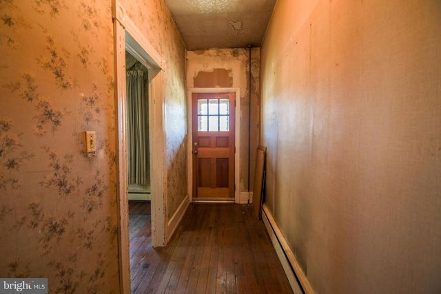 507 POTTSTOWN AVE, Pennsburg, PA 18073