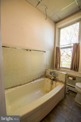 507 POTTSTOWN AVE, Pennsburg, PA 18073