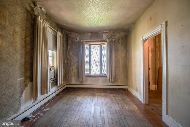 507 POTTSTOWN AVE, Pennsburg, PA 18073
