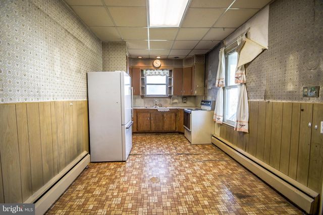 507 POTTSTOWN AVE, Pennsburg, PA 18073
