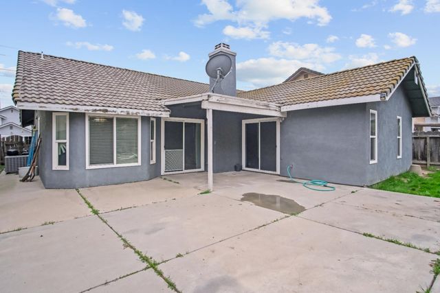 1931 Glen Harbor Dr, Ceres, CA 95307