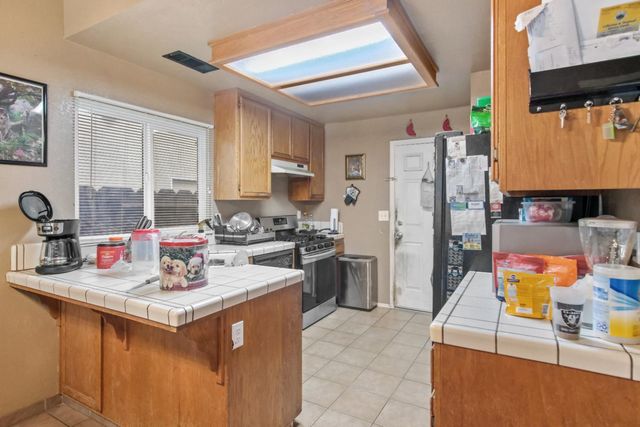 1931 Glen Harbor Dr, Ceres, CA 95307