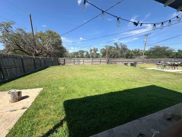 412 W 29th Street, Plainview, TX 79072